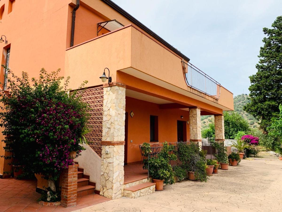 Il Giardino Delle Zagare Villa Calatabiano Buitenkant foto